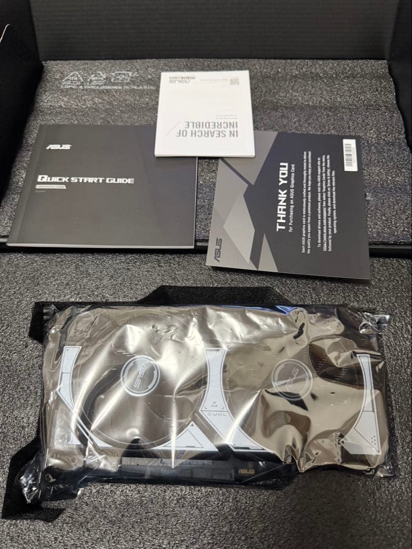 グラフィックボード・グラボ・ビデオカード ASUS Dual GeForce RTX 5060 8GB GDDR7