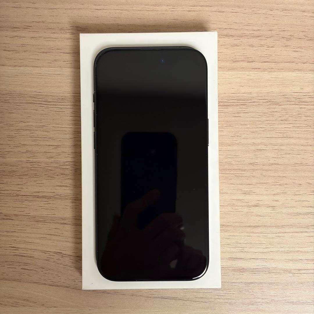 【極美品】iPhone15 128GB ブラック SIMフリー