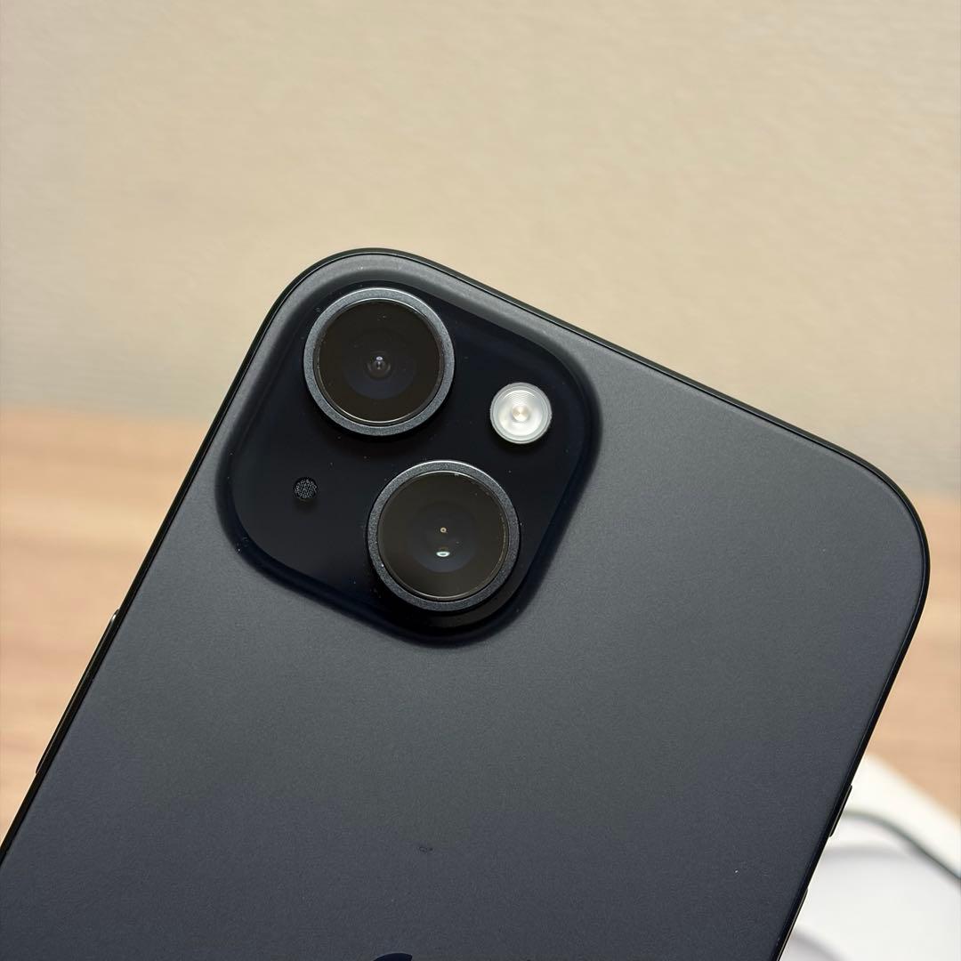 【極美品】iPhone15 128GB ブラック SIMフリー