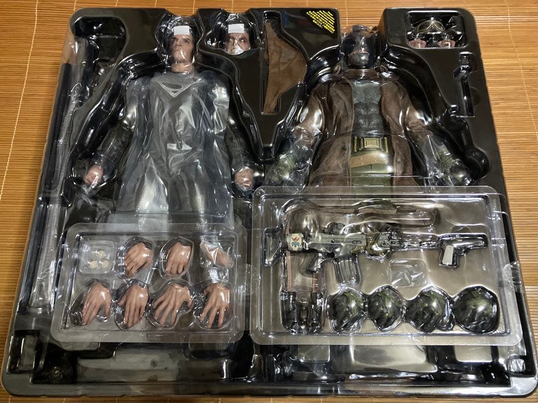 【専用】ホットトイズ スナイダーカット ナイトメア・バットマン & スーパーマン