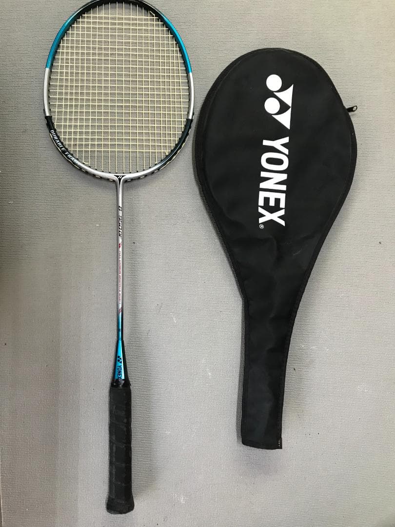 YONEX バドミントンラケット 3本セット ケース付