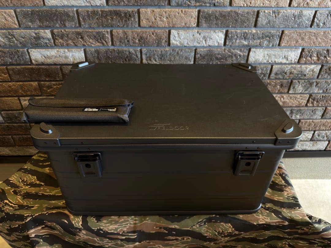 FIELDOOR アルミ コンテナ ボックス ステー付 【ブラック】 Lサイズ