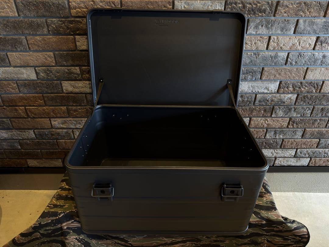 FIELDOOR アルミ コンテナ ボックス ステー付 【ブラック】 Lサイズ