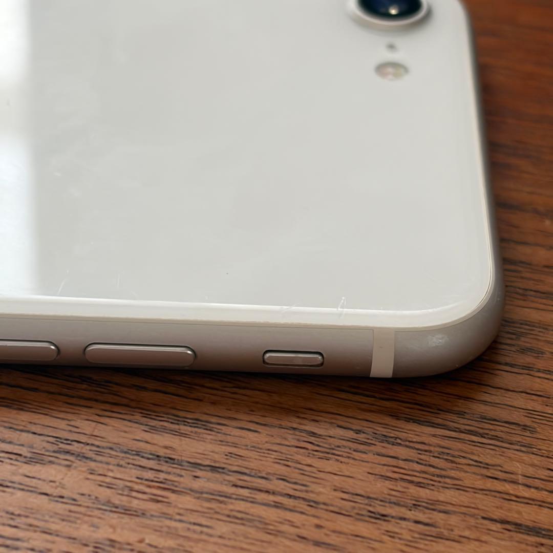 iPhone SE SIMフリー 16GB ホワイト 本体