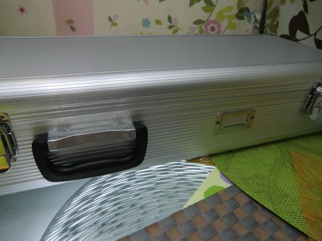 (送料無料)12.000円　沖縄三線専用　二丁入アルミハードケース