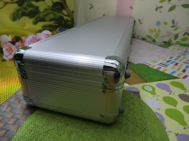 (送料無料)12.000円　沖縄三線専用　二丁入アルミハードケース