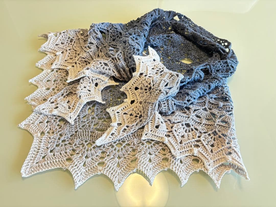 三角　バレエショール　綿100% 年中使用可　ヨーロッパ輸入糸　NEWデザイン