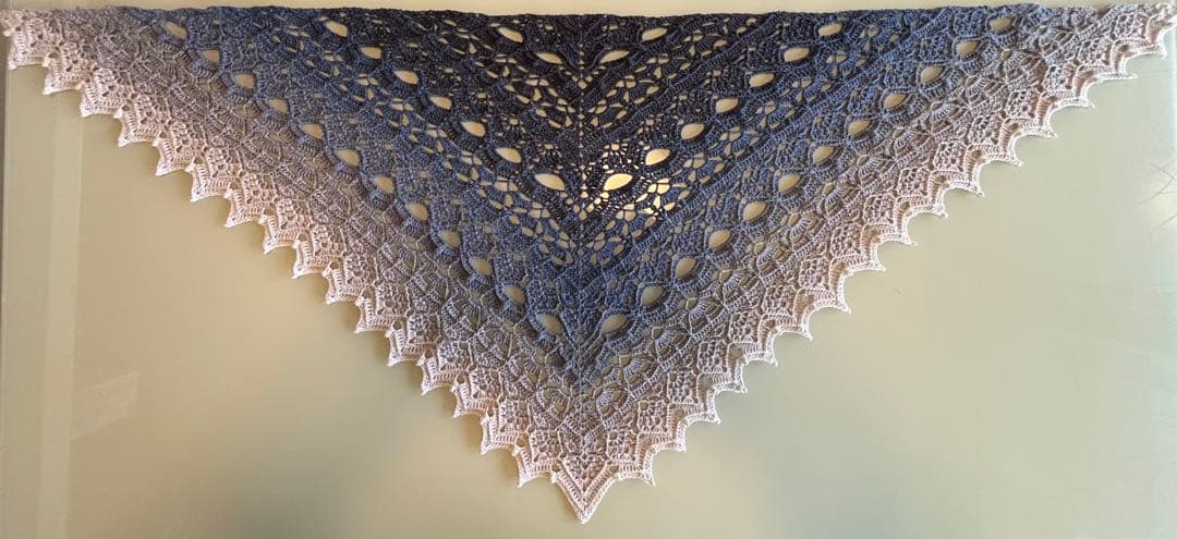 三角　バレエショール　綿100% 年中使用可　ヨーロッパ輸入糸　NEWデザイン