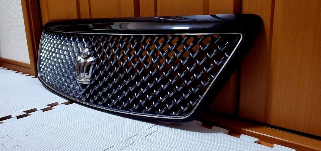 ★送料無料★　18系　前期　クラウン　アスリート　純正フロントグリル