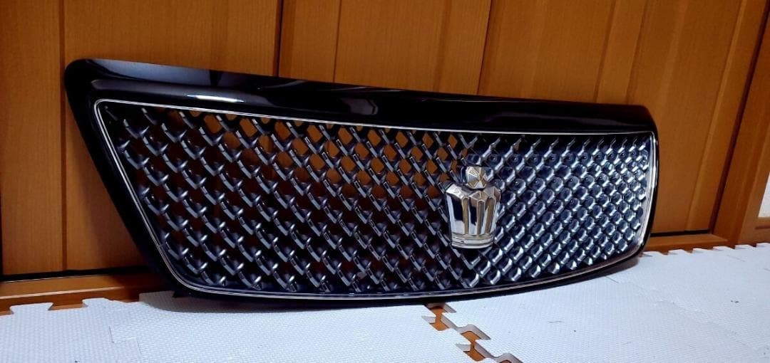 ★送料無料★　18系　前期　クラウン　アスリート　純正フロントグリル