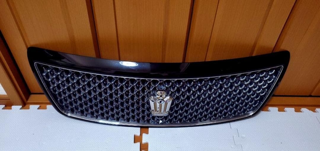 ★送料無料★　18系　前期　クラウン　アスリート　純正フロントグリル