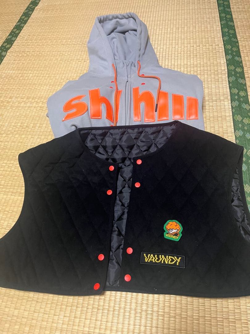 バウンディ　Vaundy ベスト付きフーディ　2026