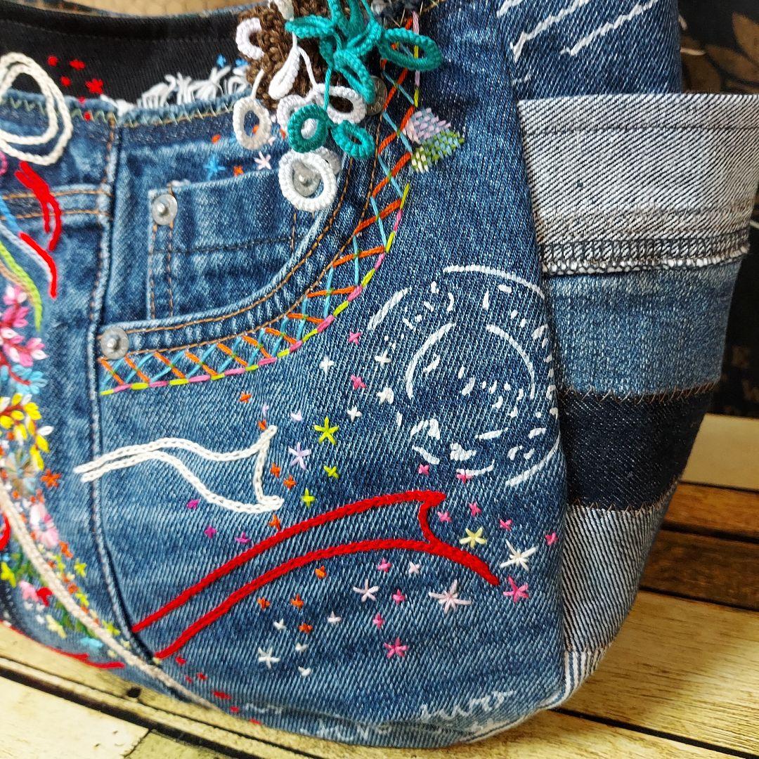 刺繍デニムバック　No.646　デニムリメイク　チューリップバック　丸いバック
