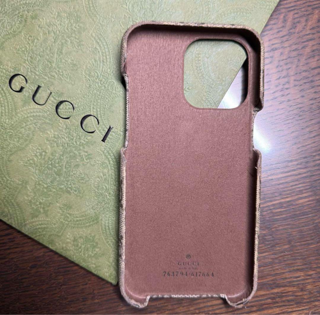 グッチ　Gucci　スマホケース　iPhone15promax