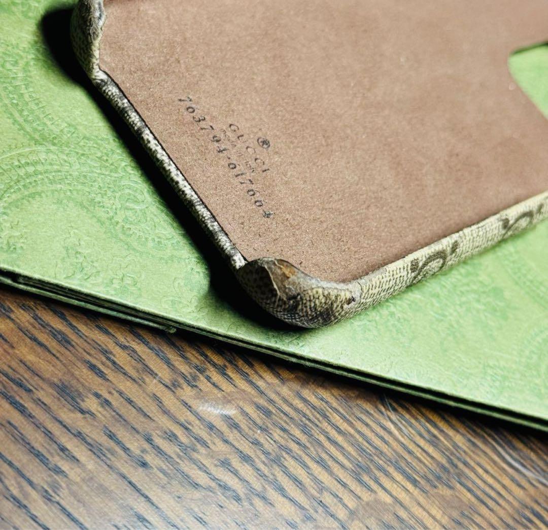 グッチ　Gucci　スマホケース　iPhone15promax