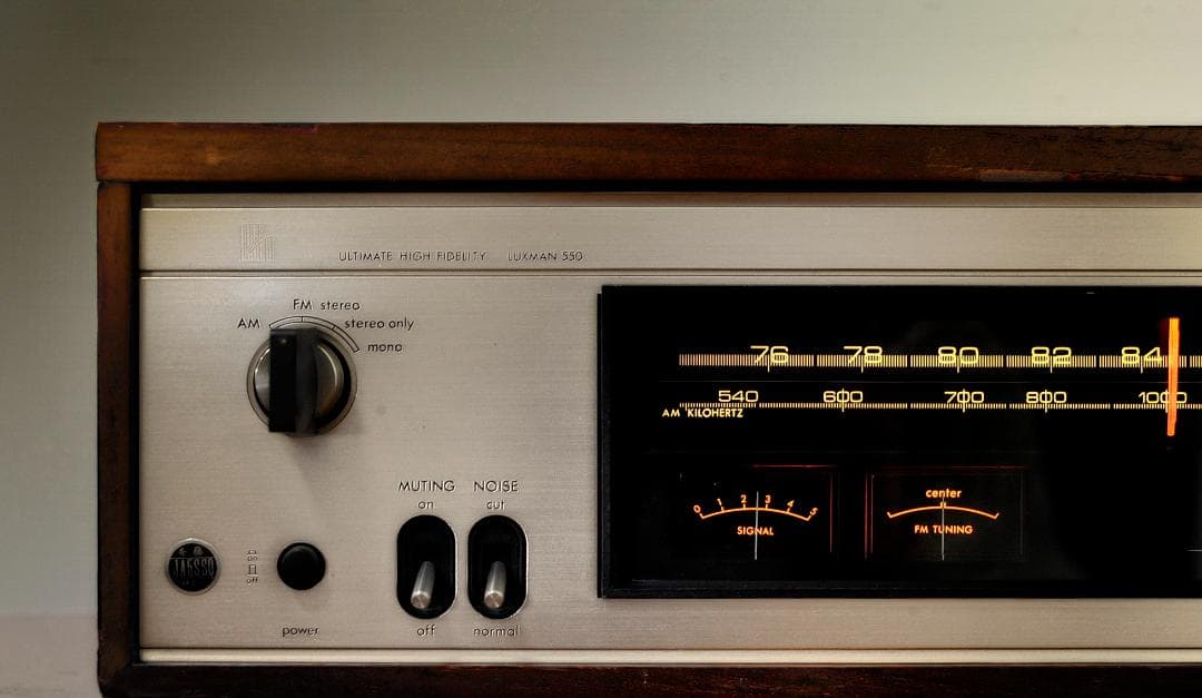 ★LUXMAN T-550 　品位あるチューナーもラックス　♪