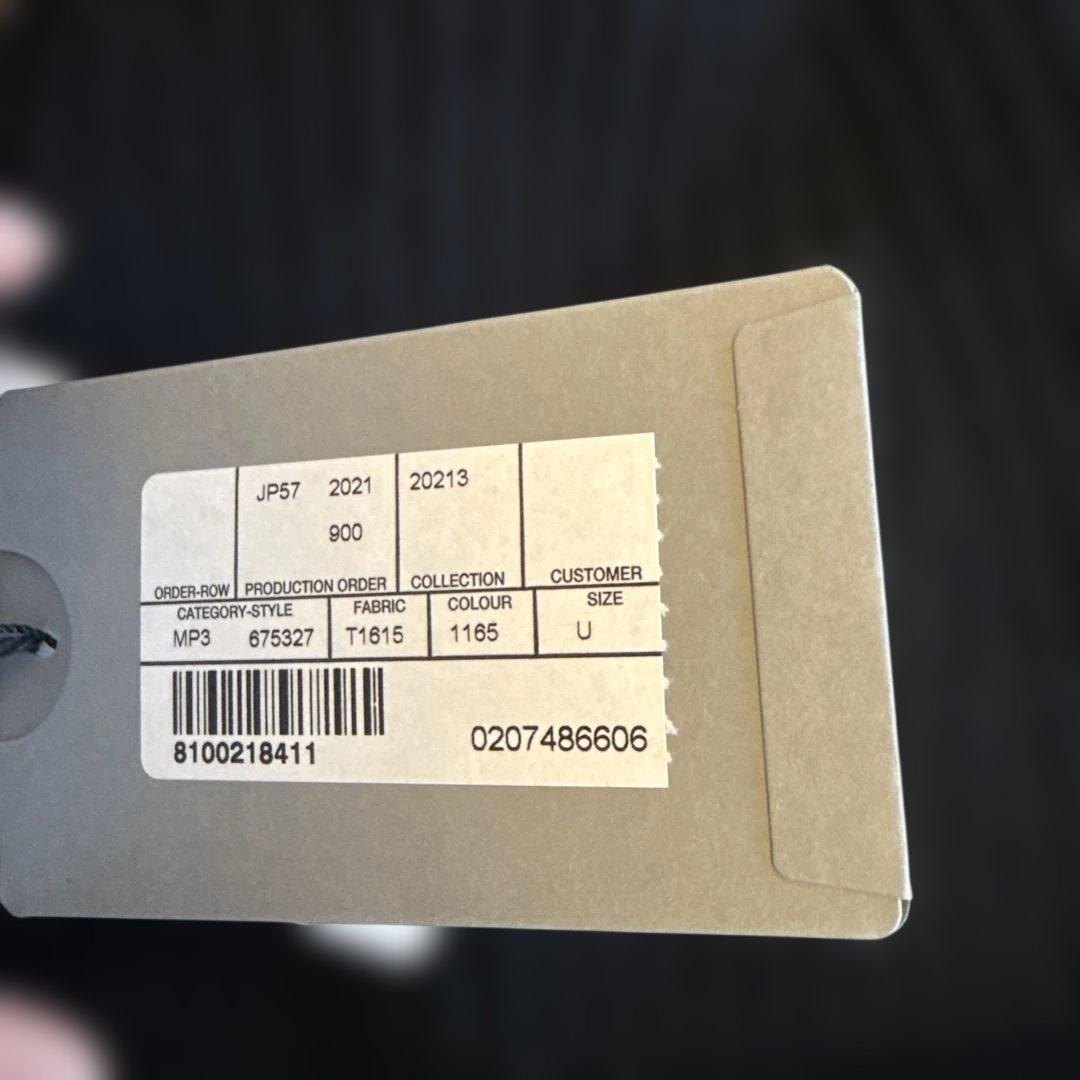 バレンシアガニット帽