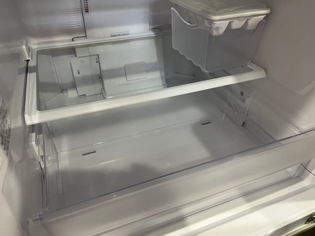 ✴︎専用✴︎プロフ必読様✴︎送料無料！美品☆ 日立　ノンフロン冷凍冷蔵庫　R-27NV