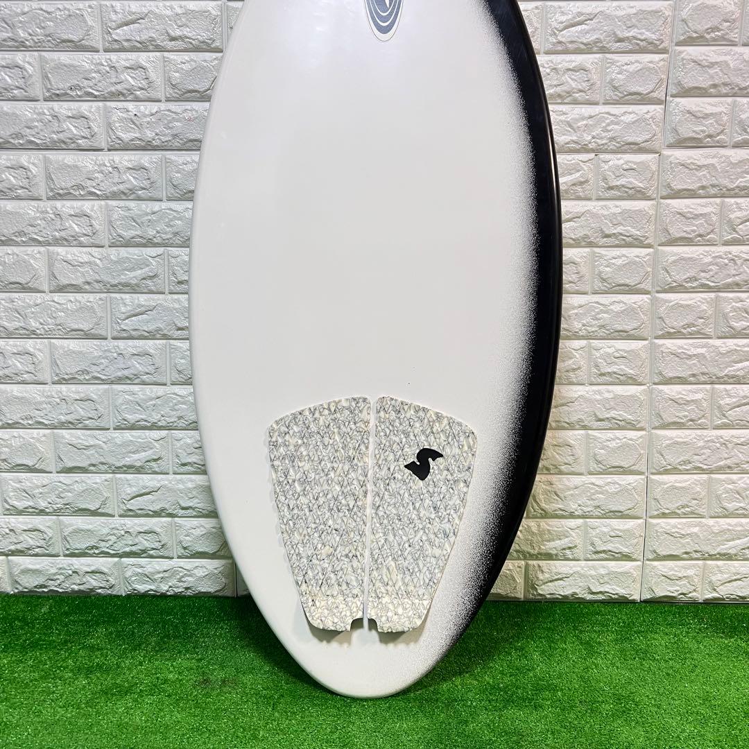 ほぼ未使用　超美品　スキムボード ZAP 131cm×56cm ケース付き