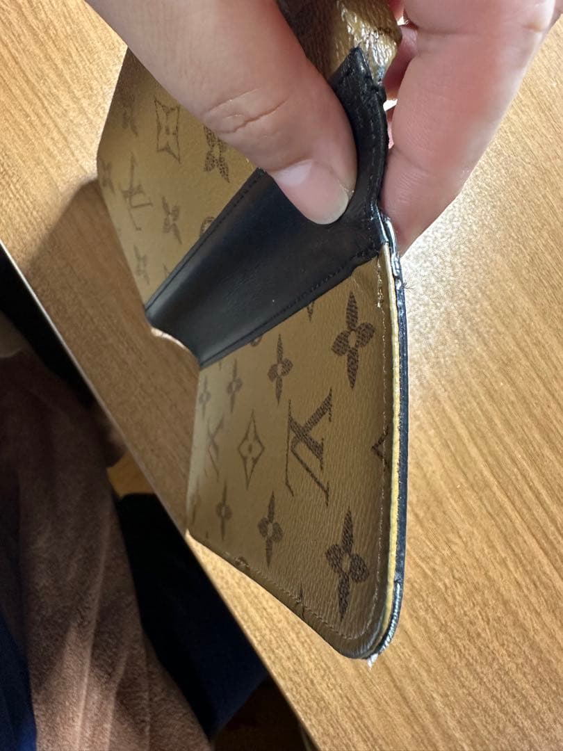 ルイヴィトン iPhone14Pro フォリオ スマホケース