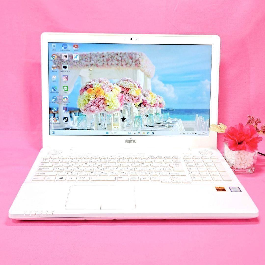 208 第7世代i7/SSD/8GB　富士通ノートパソコン Windows11