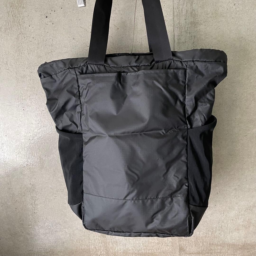 patagonia ウルトラライト ブラック ホール トート パック 27L