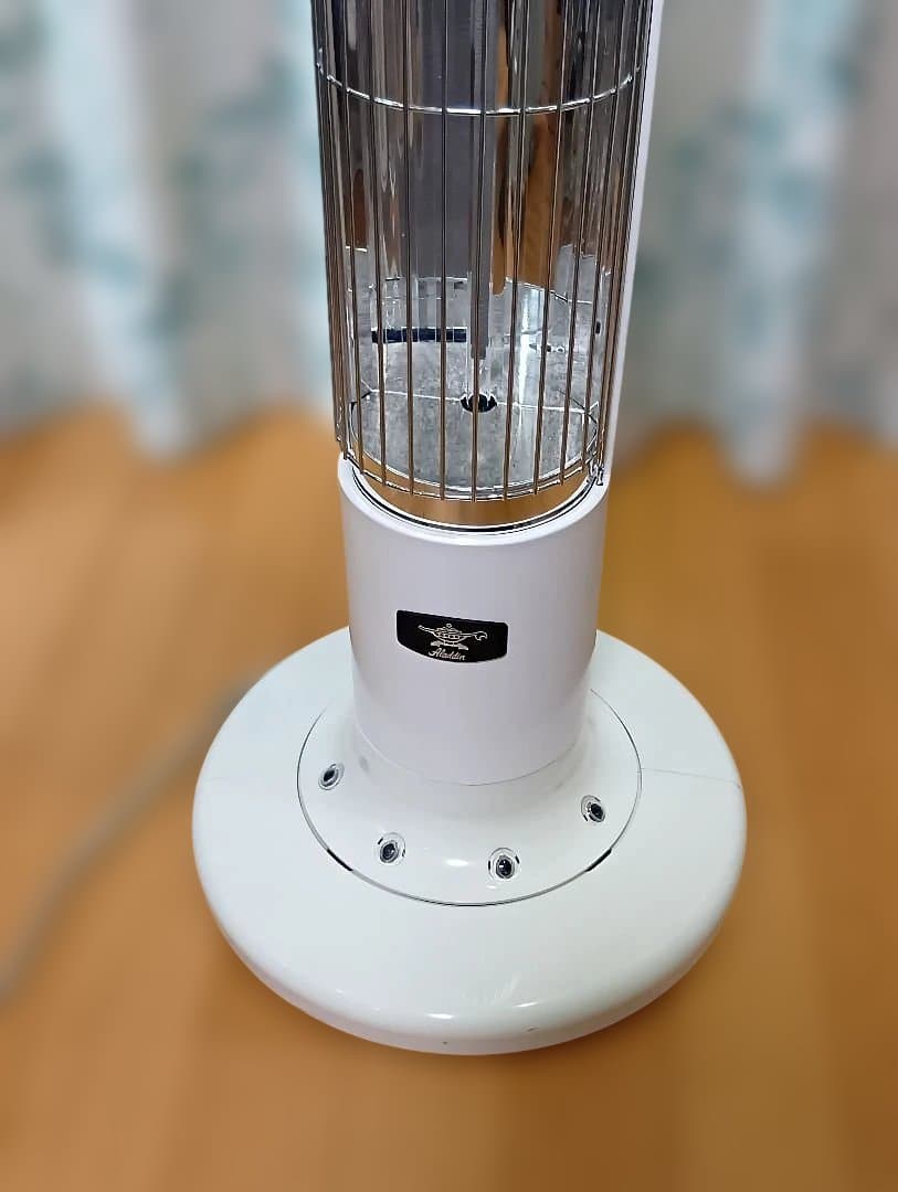 電気ヒーター ALADDIN CAH-1G9B(W) WHITE