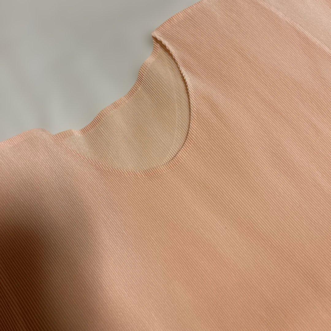 ✴︎PLEATS PLEASE✴︎プリーツサーモンピンク 半袖インナー