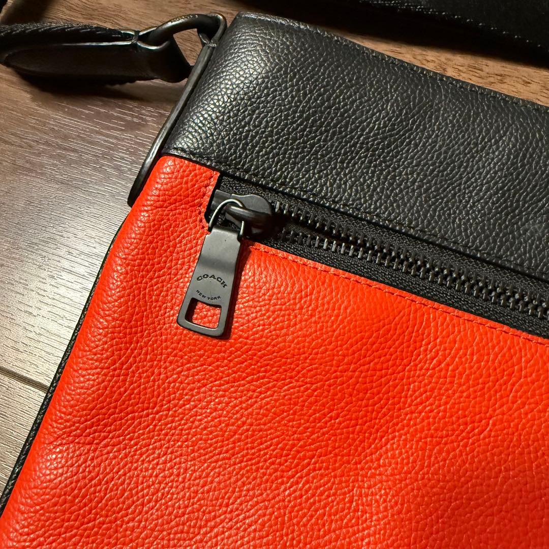 COACH コーチ ショルダーバッグ オレンジ