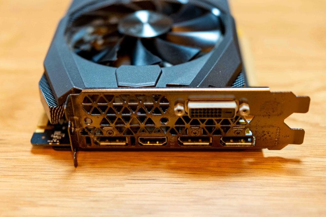 ZOTAC GeForce GTX 1070 グラフィックボード