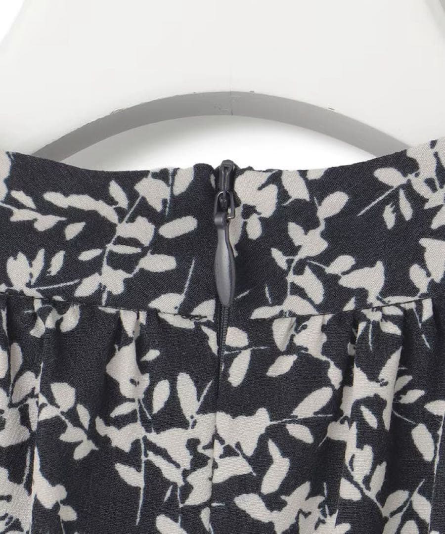 2025SS 完売品　23区　【洗える】シャドーリーフ プリント ブラウス