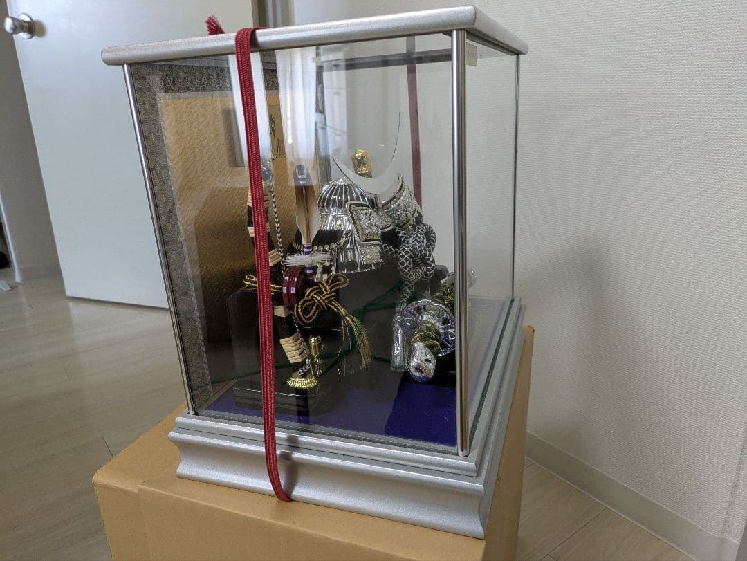 五月人形　ケース入り