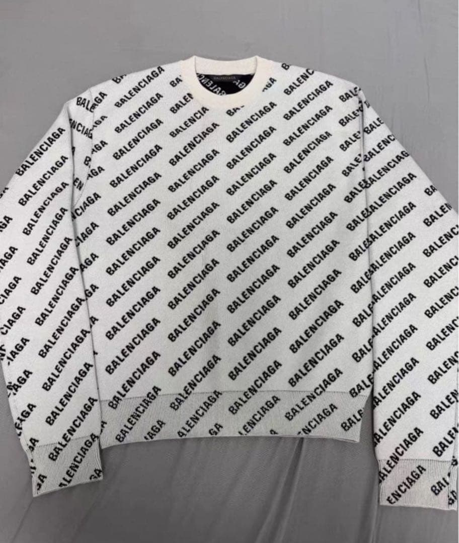 新品未使用 バレンシアガ balenciaga総柄ロゴクルーネックニットセーター
