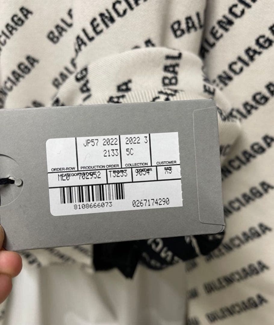 新品未使用 バレンシアガ balenciaga総柄ロゴクルーネックニットセーター