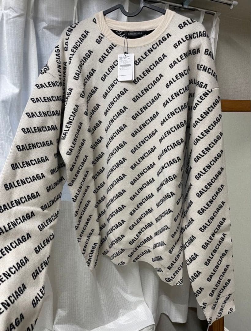 新品未使用 バレンシアガ balenciaga総柄ロゴクルーネックニットセーター