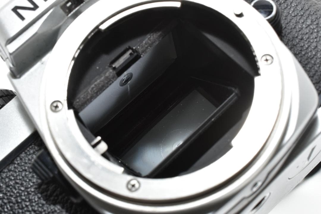 ★各部モルト張り替え済・美品★ ニコン Nikon FE ボディ #20932