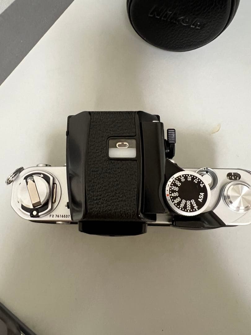 Nikon F2 本体とケース