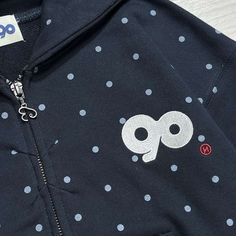 9090/ナインティナインティ/エンジェルドットジップフーディ/刺繍×プリント