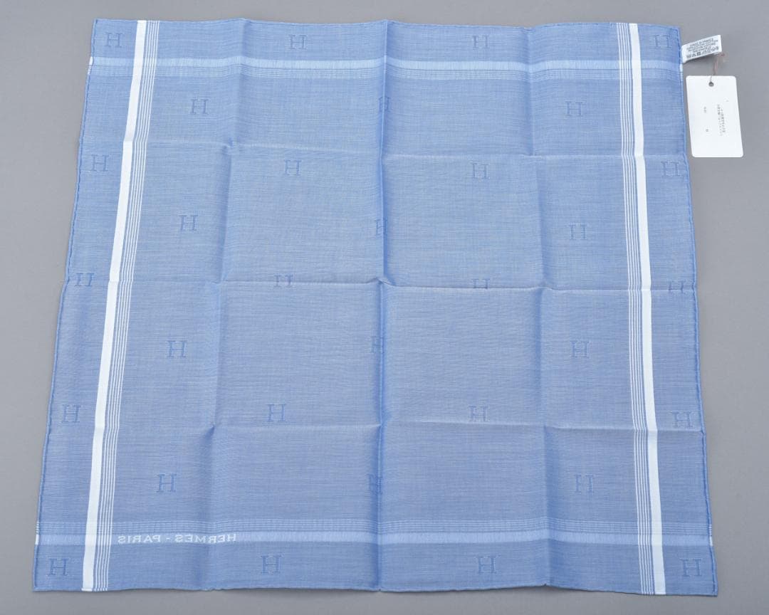 新品エルメス HERMES ハンカチ Hレリーフ ブルーシエル×ホワイト Hロゴ