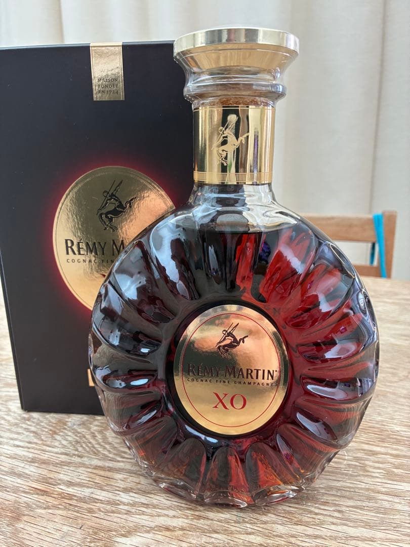 2/3まで値下げ中！箱付き✳︎新品未開封　　レミーマルタンXO 700ml