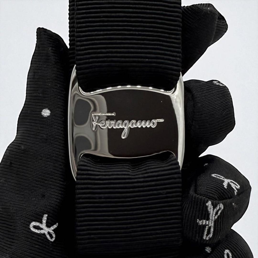 【未使用☆箱付き】サルヴァトーレフェラガモ ヴァラリボン バレッタ