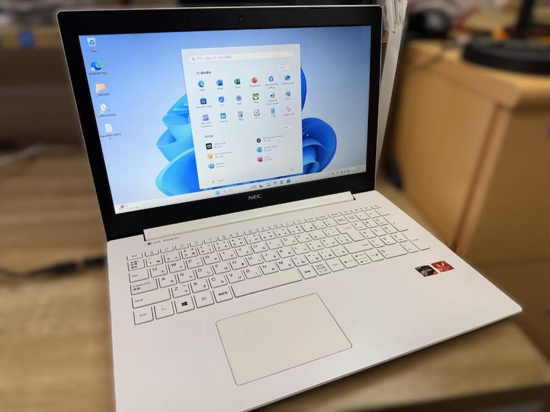 未使用品近い NEC Ryzen7　20G 新品SSD512 Office付きW