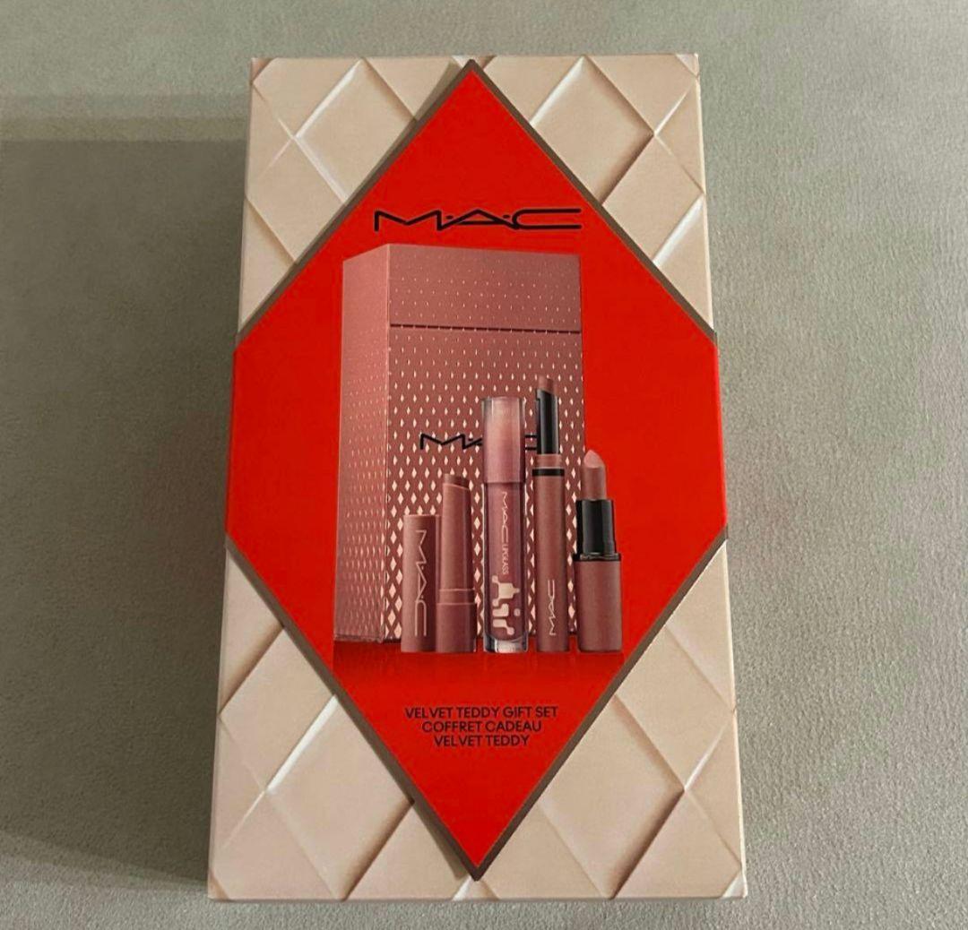 MAC マック　トータリーテディリップキット　限定　新品未使用　国内正規店購入品