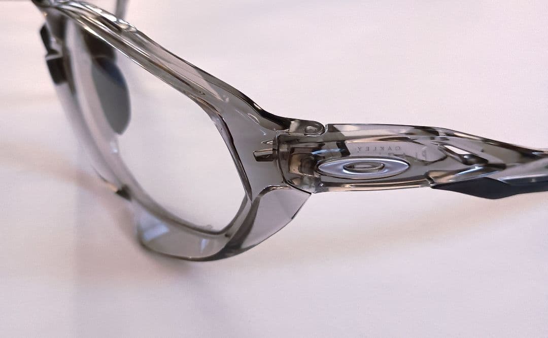 erimo1804382様 Oakley Plazma サングラス クリアグレー