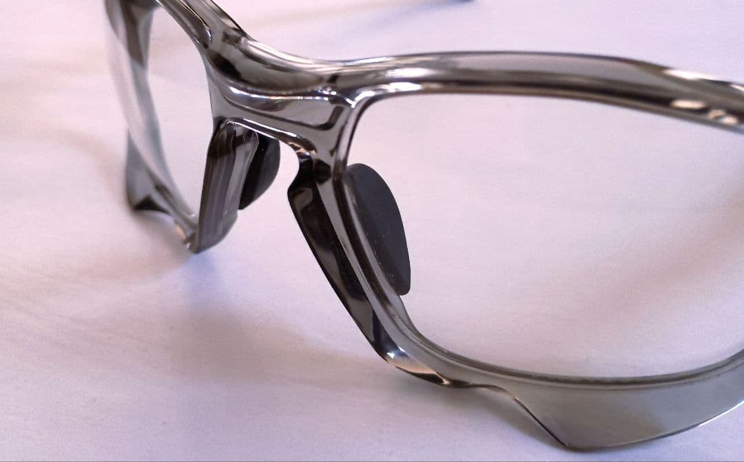 erimo1804382様 Oakley Plazma サングラス クリアグレー