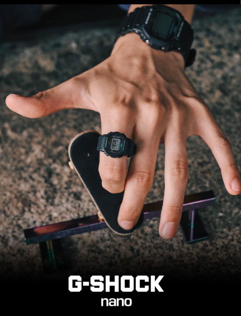 黒 CASIO G-SHOCK nano DWN-5600-1JR 指輪 時計