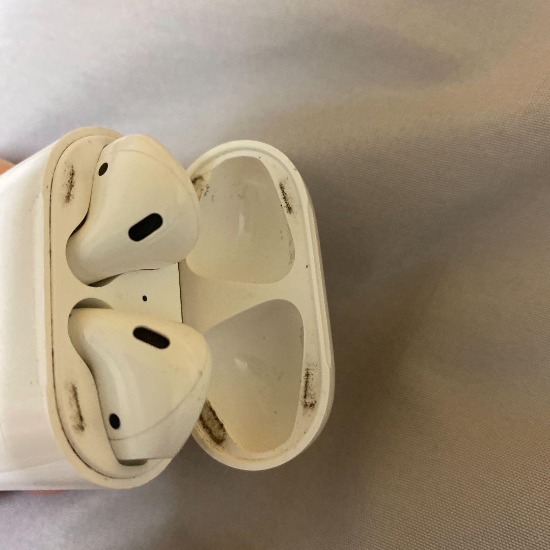 Apple AirPods 中古