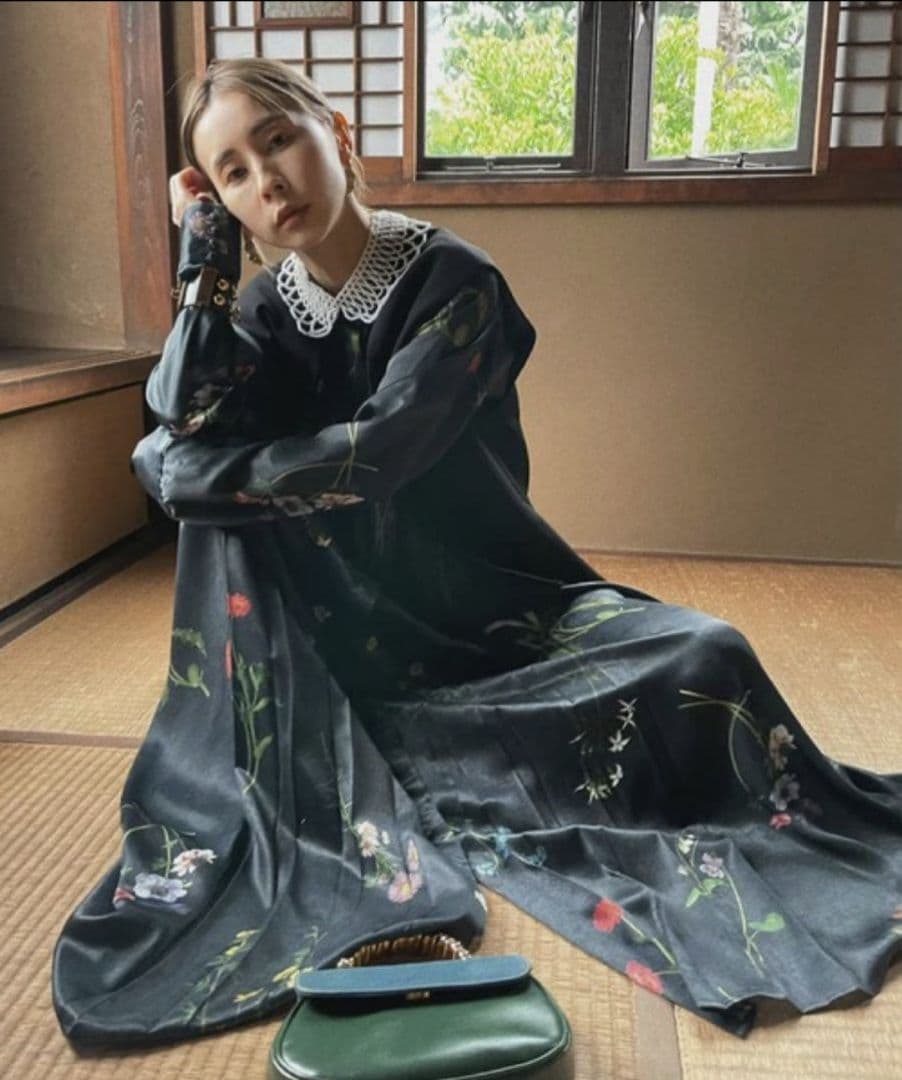 Ameri　UND NEVAEH VEST SET DRESS