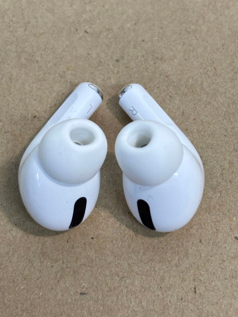 18933 AirPods Pro 第一世代　A2083/2084/2190