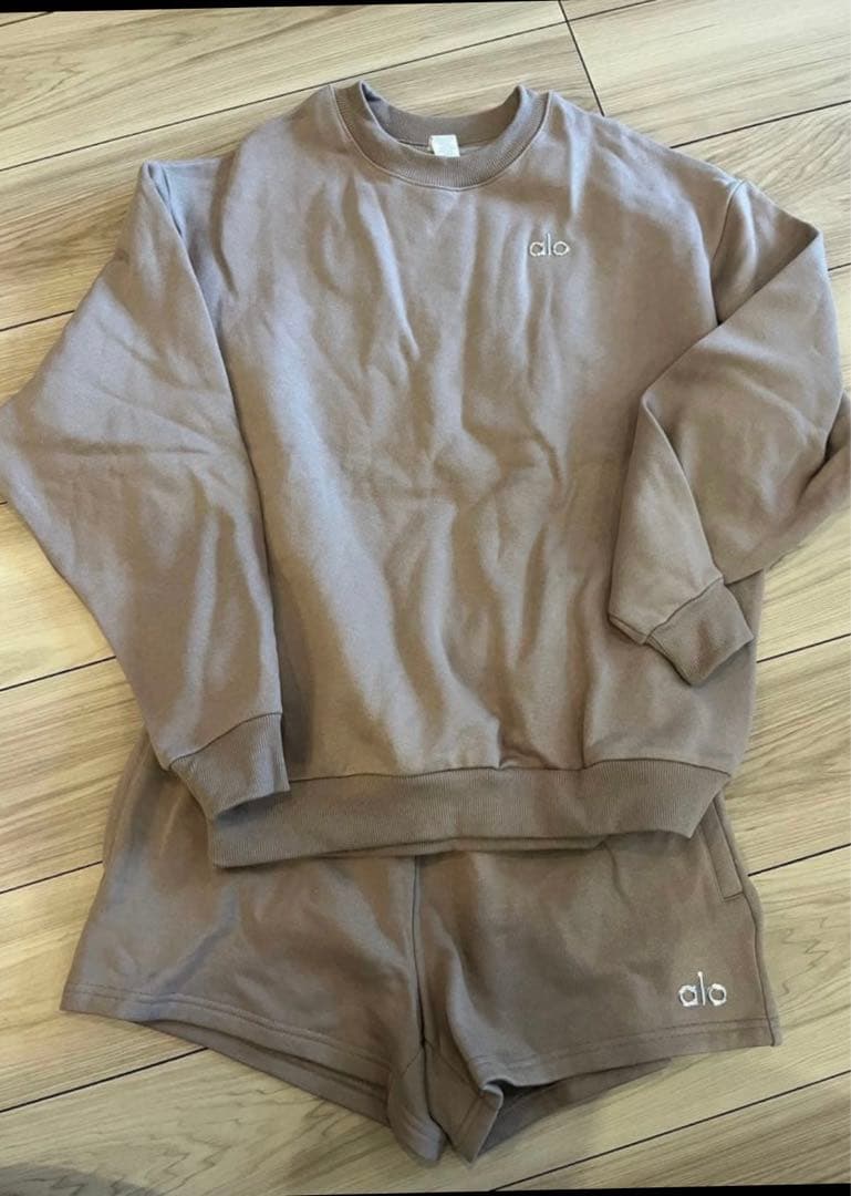 ALO Yoga スウェット　上下セット　Taupe